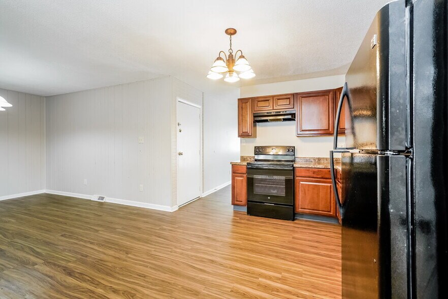 Building Photo - 202 Fenster Dr