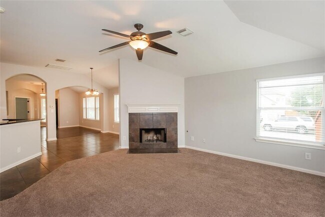 Building Photo - 19400 Sunken Creek Pass