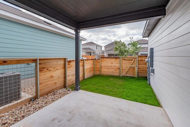 Building Photo - 5302 Mulberry Grove Ln