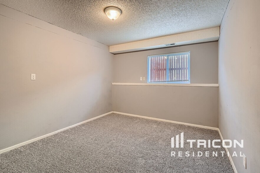 Building Photo - 4650 Dooley Way