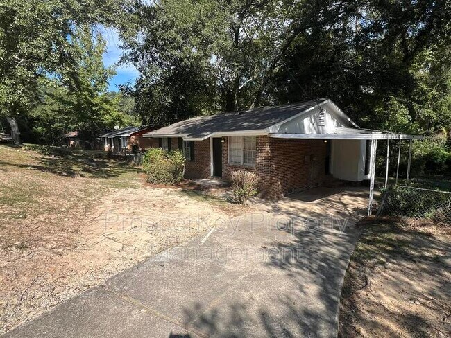 Building Photo - 502 Fall Dr