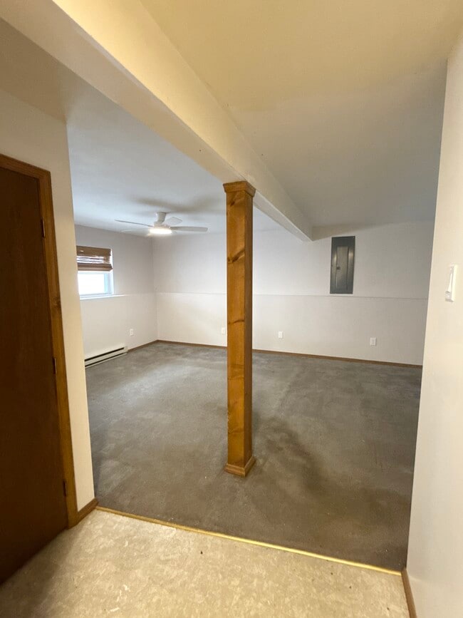 Building Photo - 314 Overlook Dr