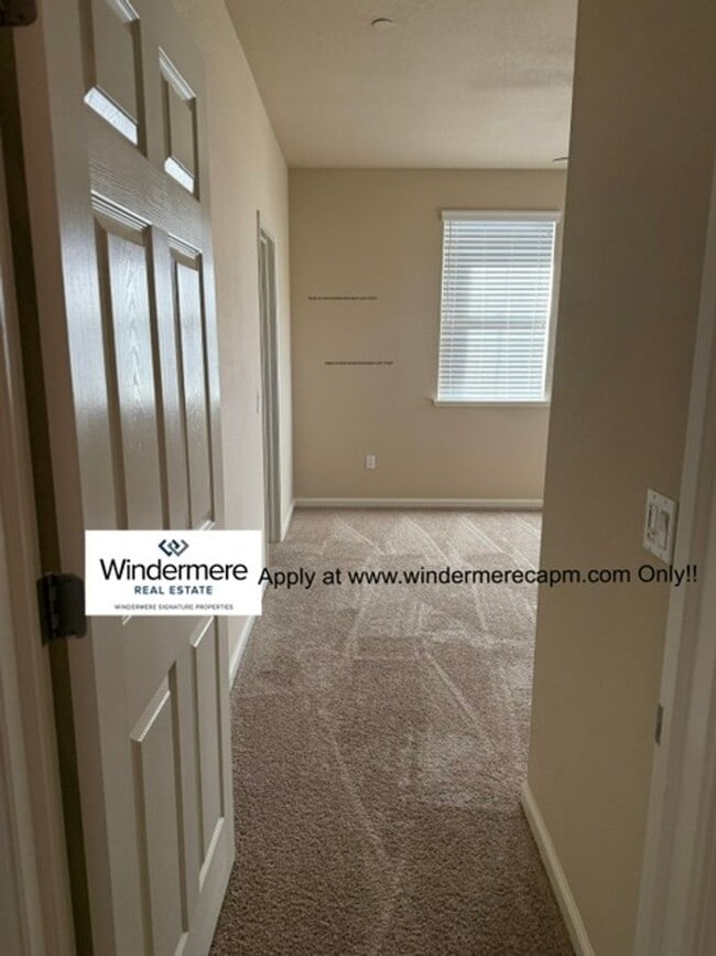 Building Photo - Gorgeous Turn Key Corner Condo In The Heart Of Natomas!