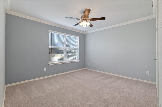 Building Photo - 628 Presidio St