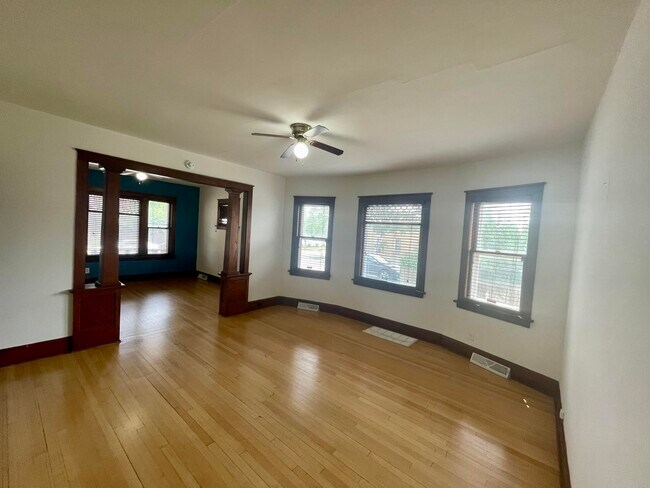 Building Photo - 7420 23rd Ave