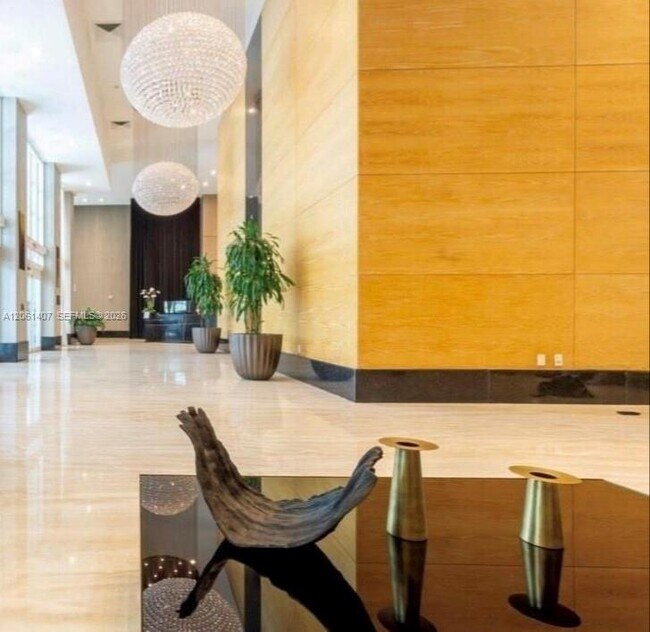 Building Photo - 950 Brickell Bay Dr