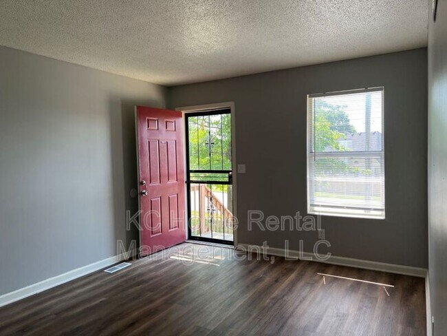 Building Photo - 1633 Jackson Ave