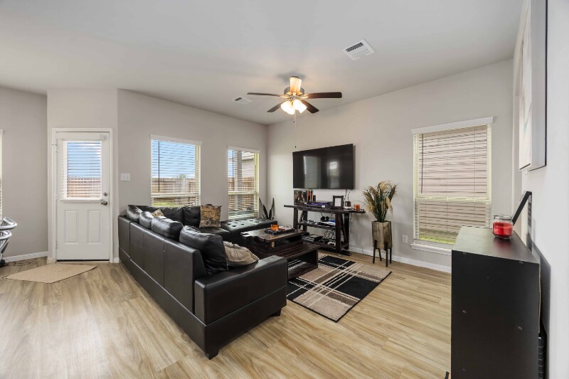 Building Photo - 6526 Macroom Meadows Ln