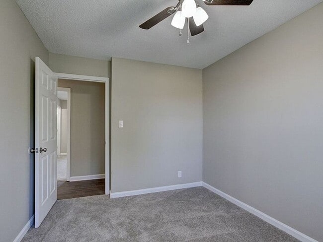 Building Photo - Super cute Ranch Move-In Ready!