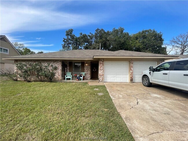 Primary Photo - 1201 Francis Dr