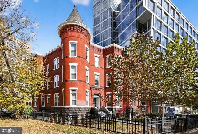 Building Photo - 459 Massachusetts Ave NW