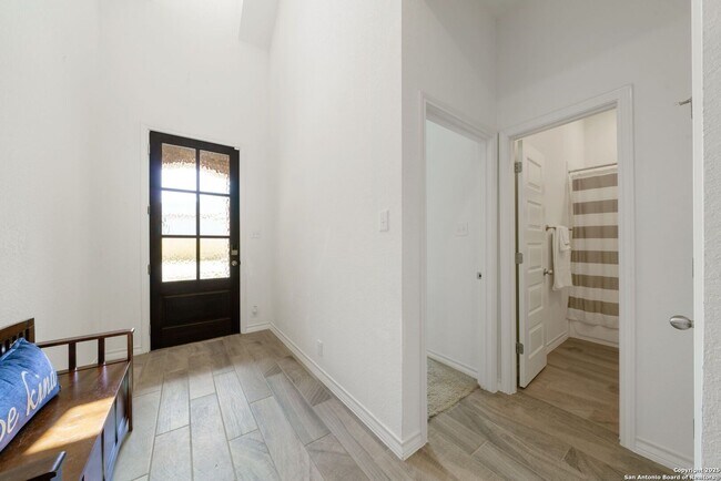 Building Photo - 4 Bedroom/3 Bath Ventana Subdivision