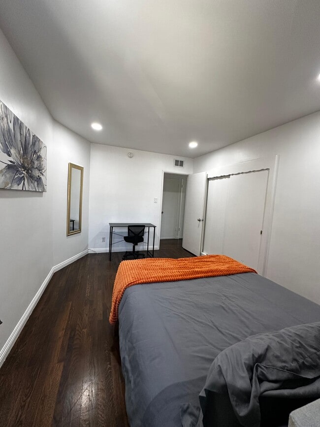 Building Photo - 15732 Covello St