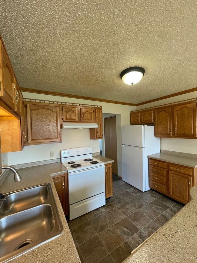 Building Photo - 804-806 N. Irene Ave