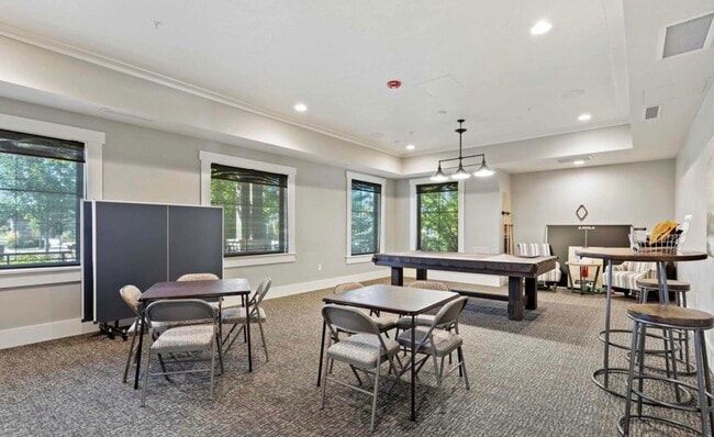 Building Photo - 6253 N Winward Ln