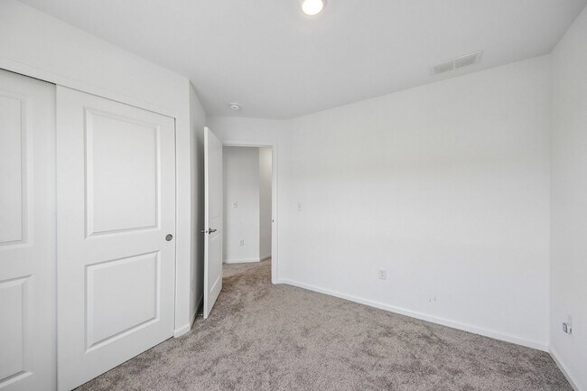 Building Photo - 1109 Atterberg Rd