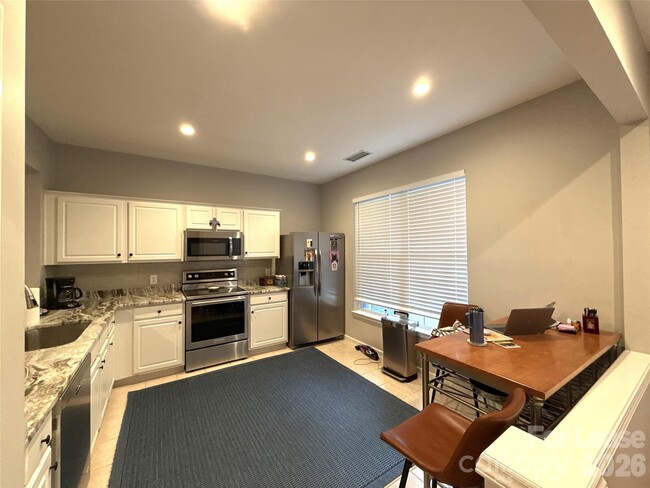 Building Photo - 6941 Rothchild Dr