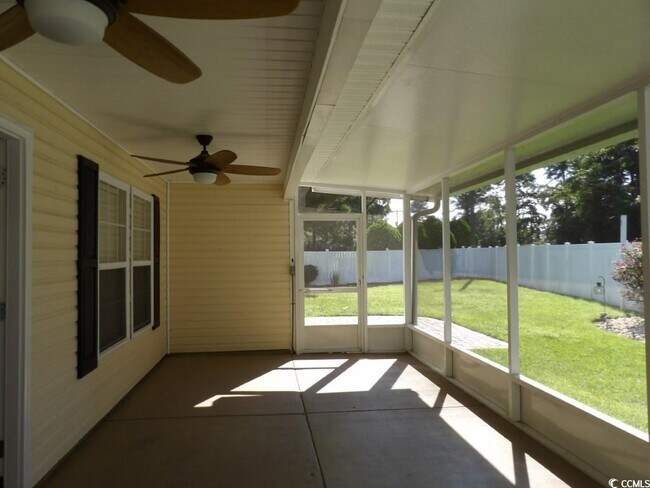 Building Photo - 188 Devonbrook Pl