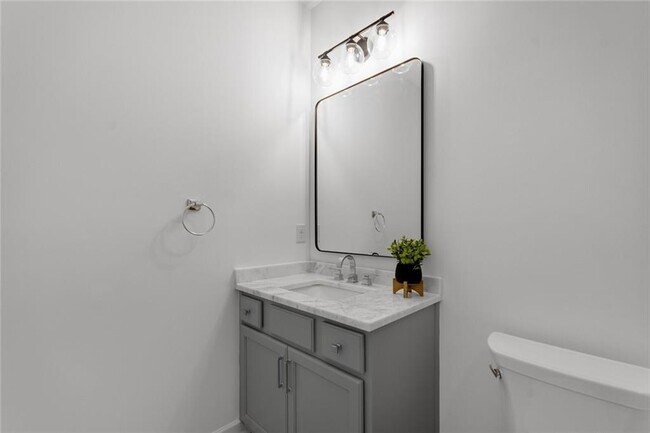 Building Photo - 1260 Lullwater Park Cir