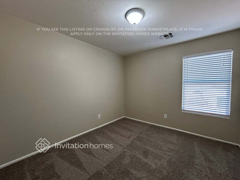 Building Photo - 16662 W Belleview St