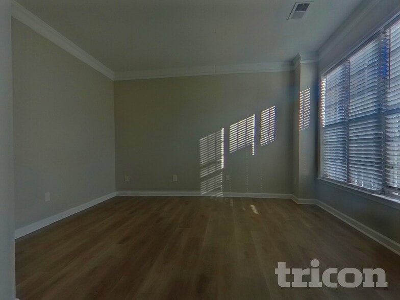 Building Photo - 1156 Madison Green Ln SW