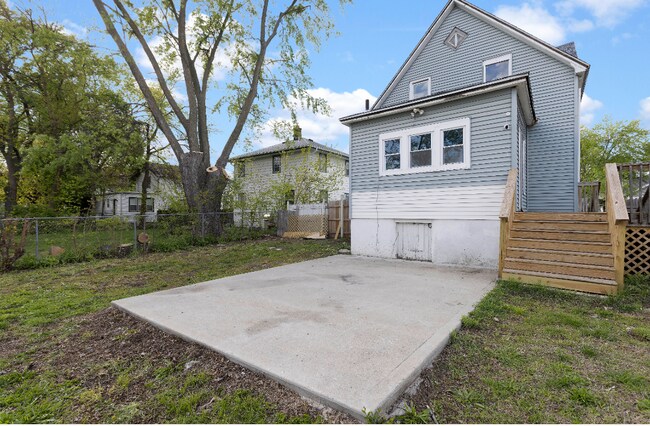 Building Photo - 1519 17th Ave