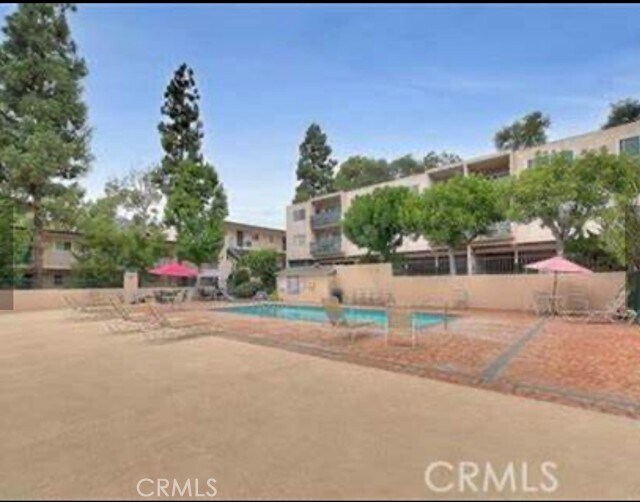 Building Photo - 2940 N Verdugo Rd