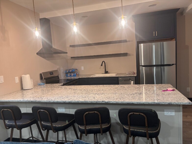 Building Photo - 144 Candleberry Ln