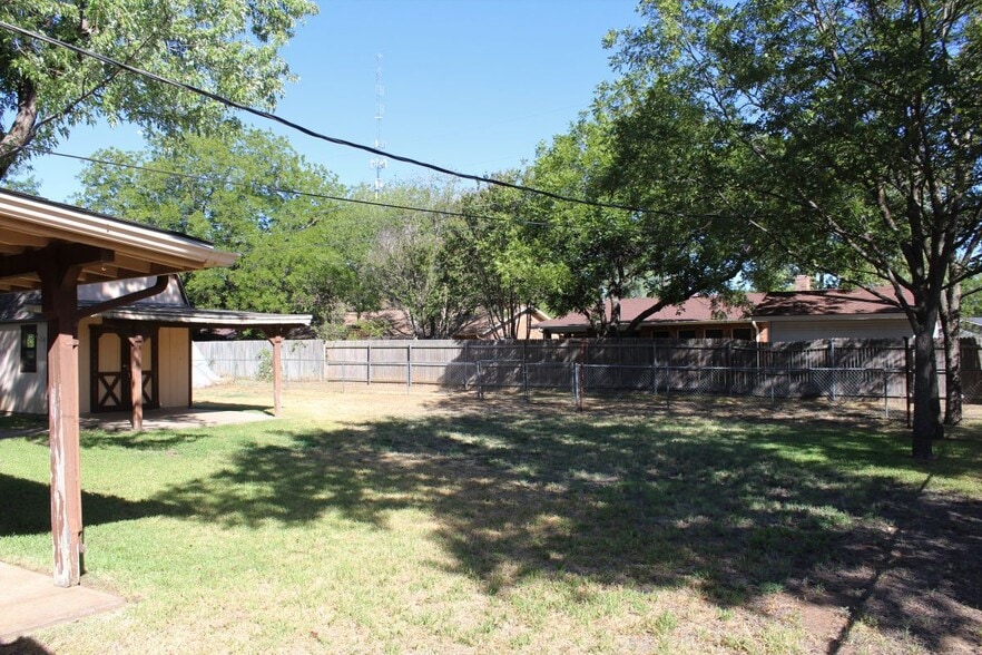 Backyard - 1413 Center Dr