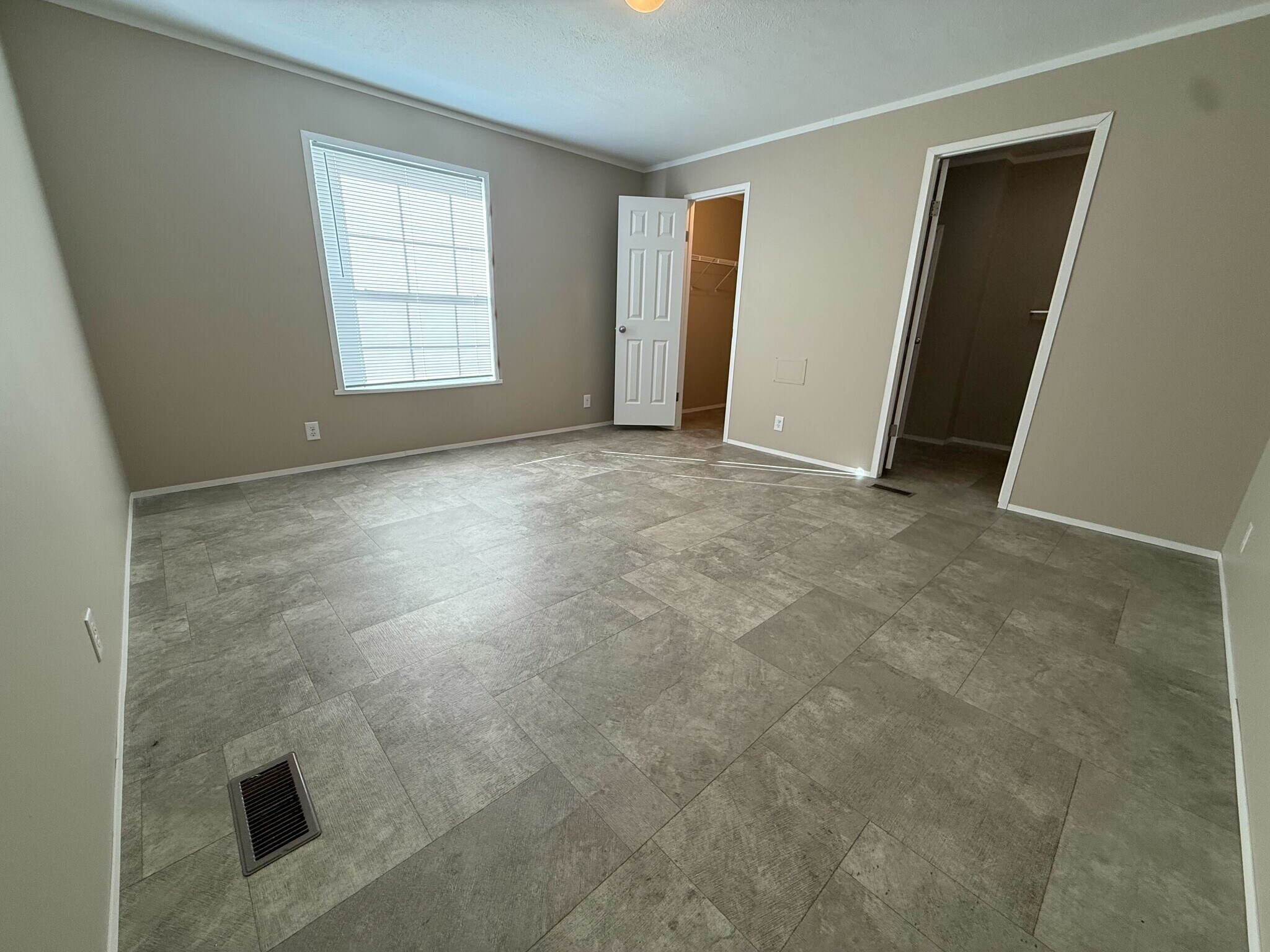 Building Photo - 71601 St David Ct