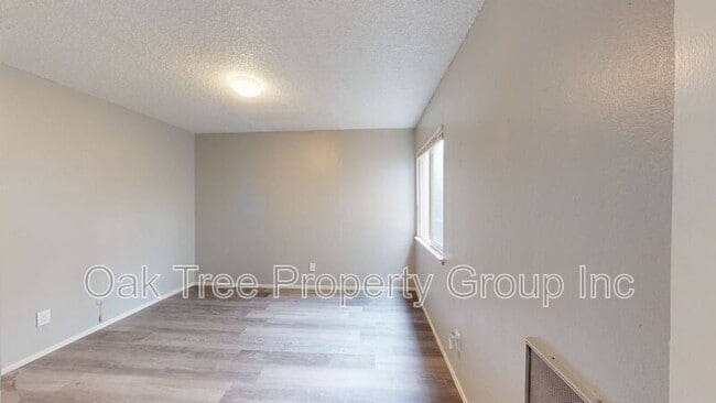 Building Photo - 1648 Russell St