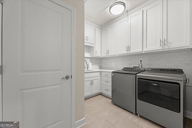 Building Photo - 1021 Leeward Run Trl