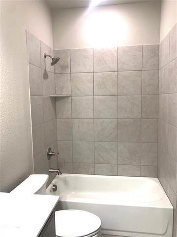 Building Photo - 906 Gambel Dr