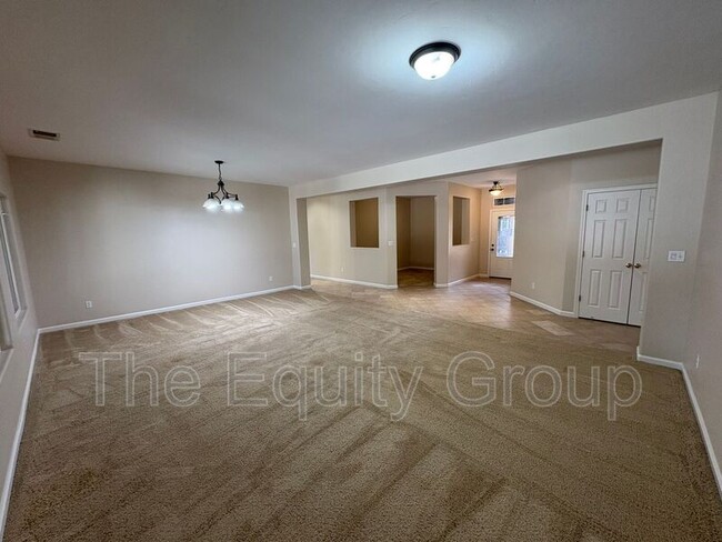 Building Photo - 4911 W Elkhorn Ave
