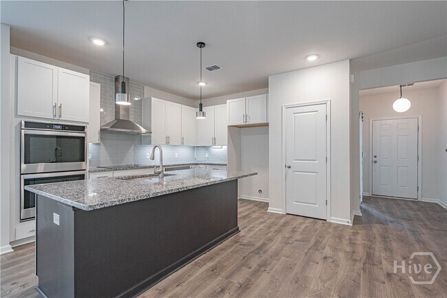 Building Photo - 318 Serengeti Blvd