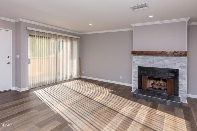 Building Photo - 677 County Square Dr