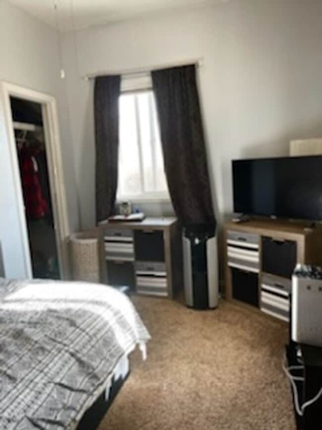 Building Photo - Available TODAY – Charming Single-Family H...