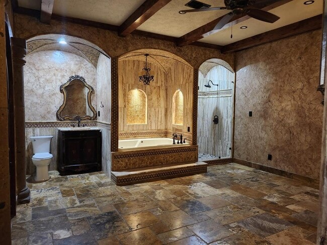 Building Photo - 4323 Colombia Dr