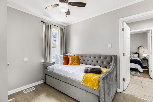 Building Photo - 14926 E 10 Mile Rd