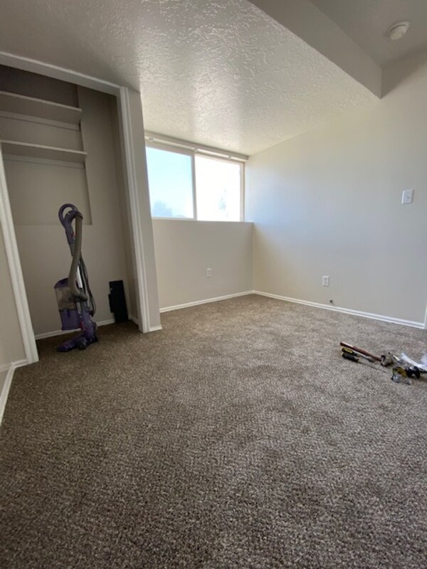 Building Photo - 2022 N 850 W