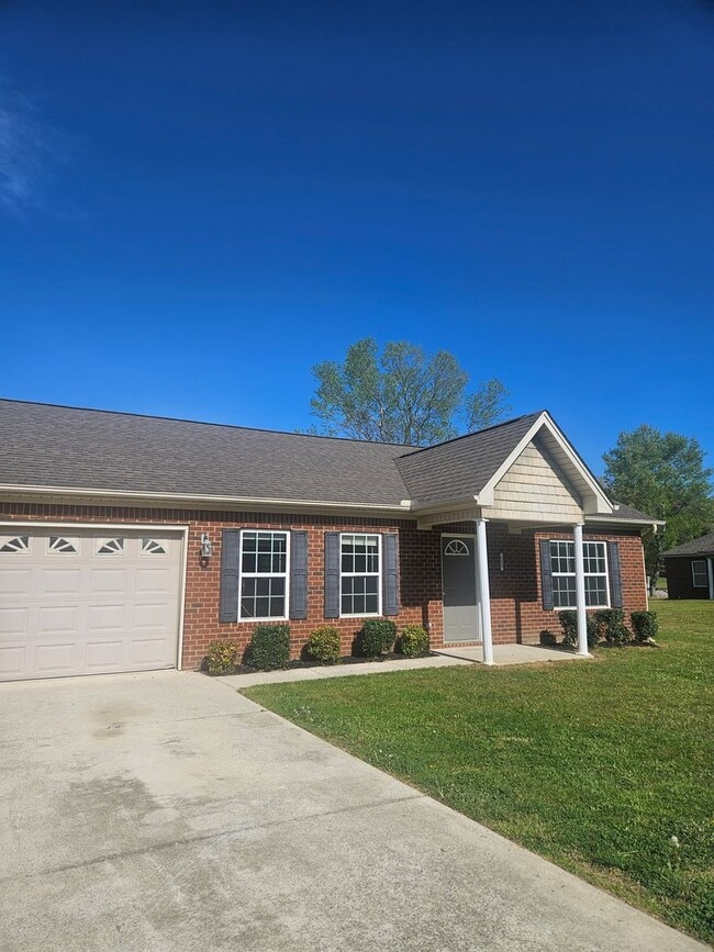 Building Photo - Blbell