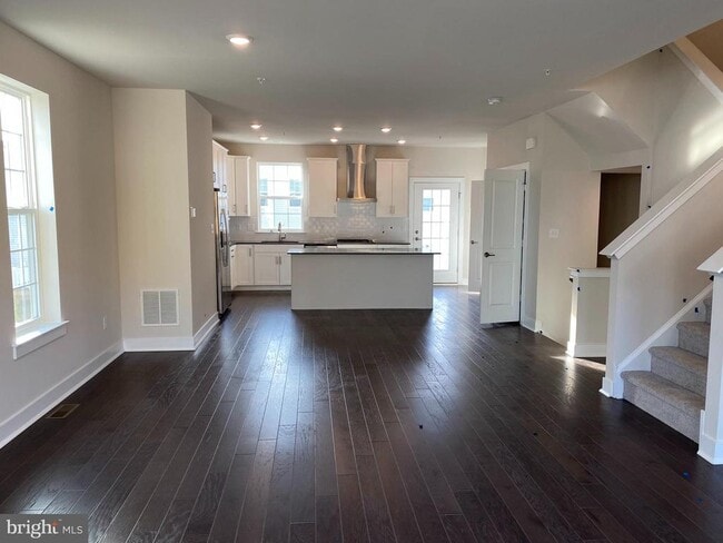 Building Photo - 232 Red Leaf Ln