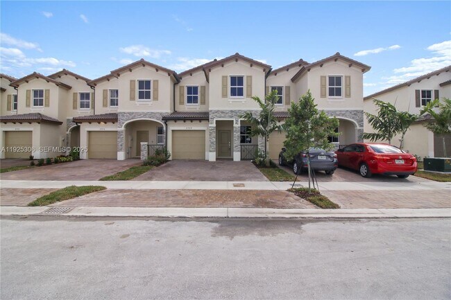 Building Photo - 2729 SE 25th Ave