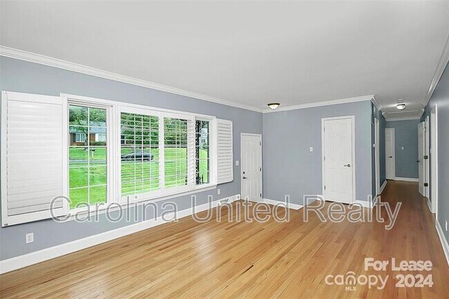 Building Photo - 6908 Lancer Dr