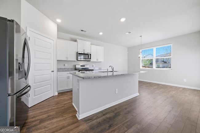 Building Photo - 59 Silver Birch Pass