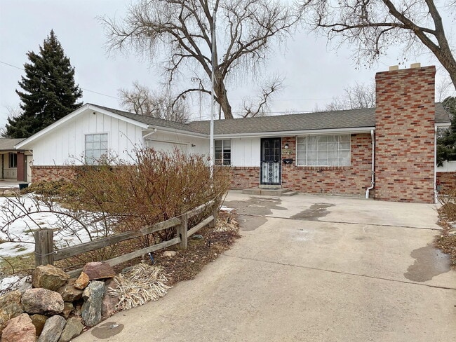 Building Photo - 10640 W 62nd Pl