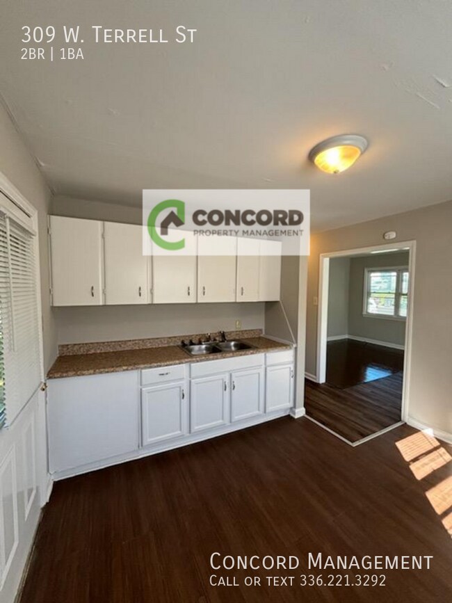 Building Photo - 309 W Terrell St