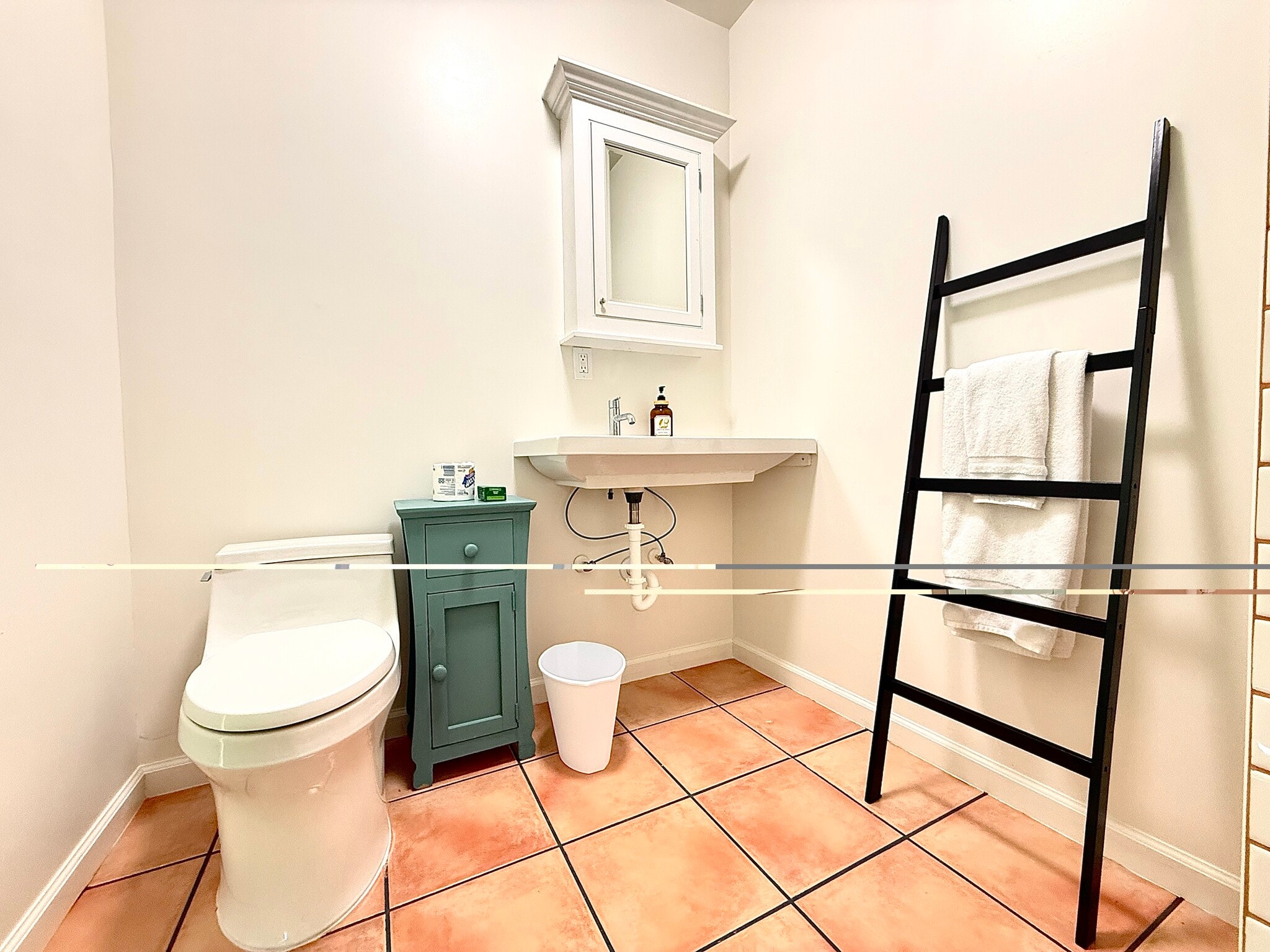 Building Photo - 1335 Churchill Rd