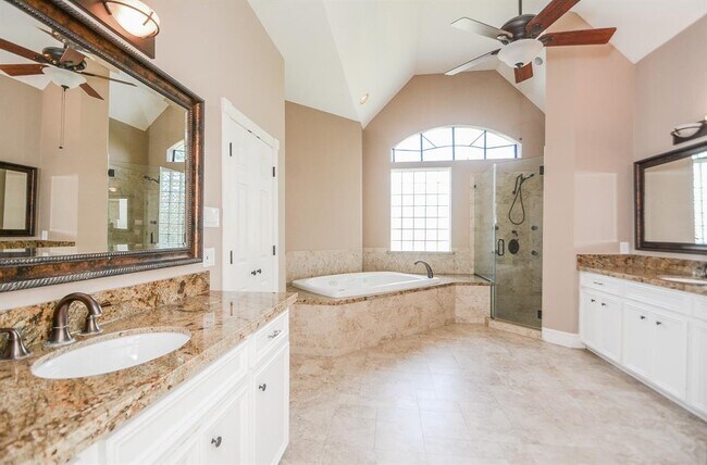 Building Photo - 13707 Cypress Pond Cir