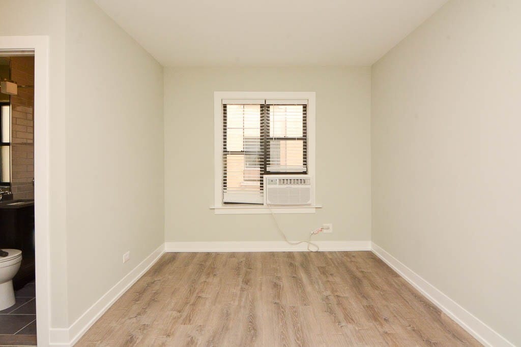Building Photo - 436 W Belden